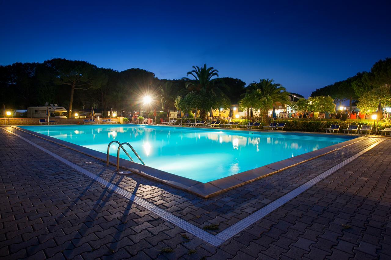 Camping Village Mareblu Marina di Cecina Eksteriør billede