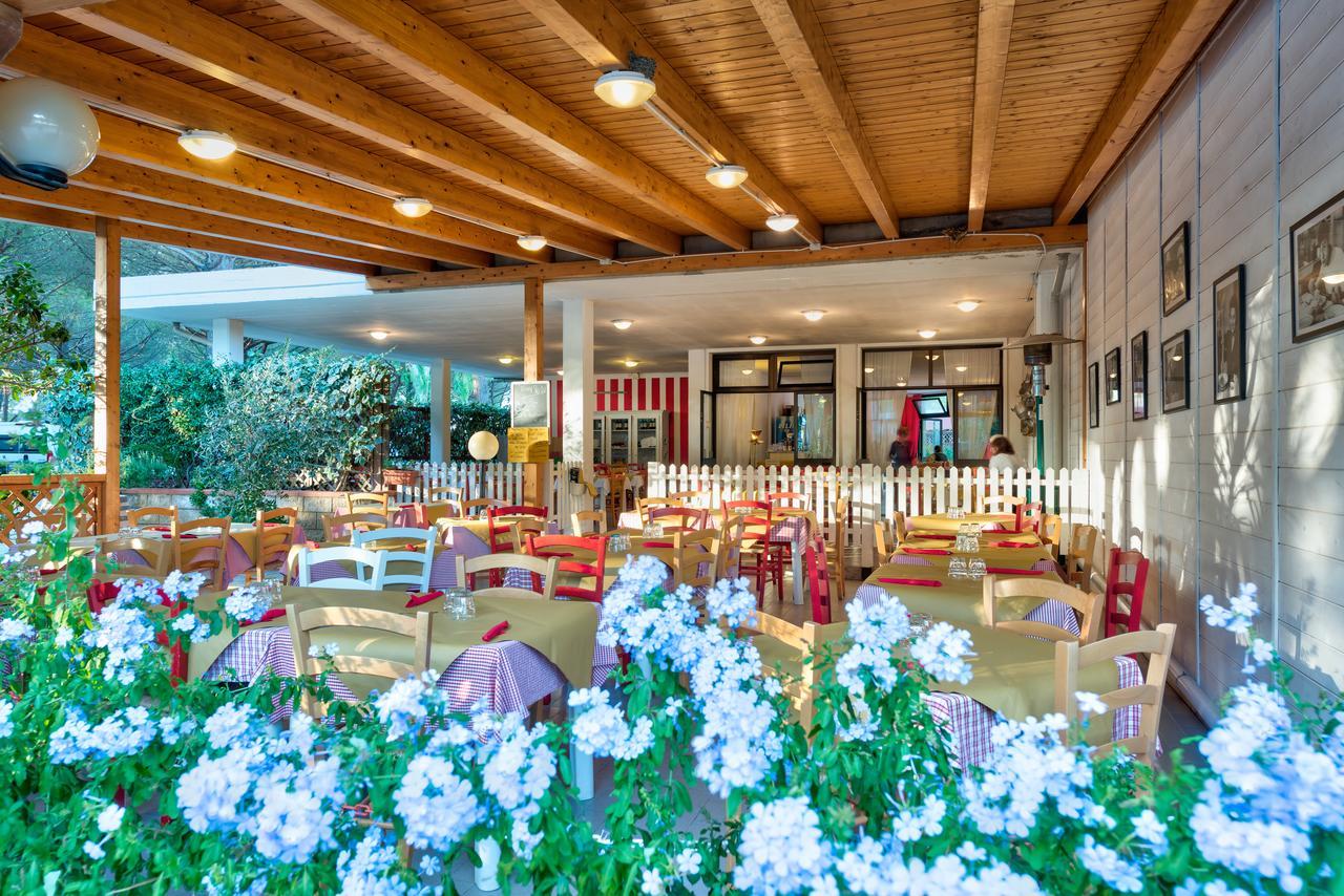 Camping Village Mareblu Marina di Cecina Eksteriør billede